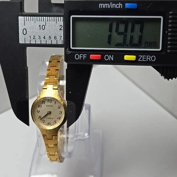 Vintage Burdines Gold Tone Watch 17 Jewels 19mm Dainty Manual Wind Running - Picture 4 of 10